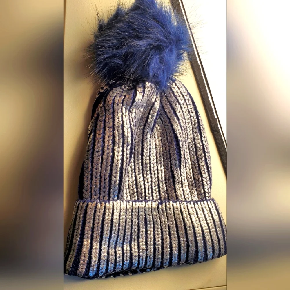 Orchid Love Metallic Blue/Silver Beanie 100% Acrylic - Picture 1 of 5